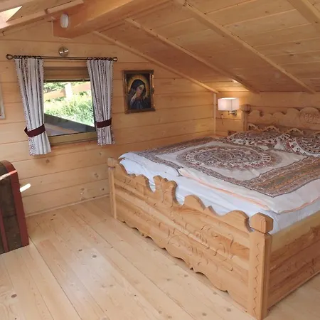 Domek alpejski Gluehwuermchenhuette Und Romantikhuette