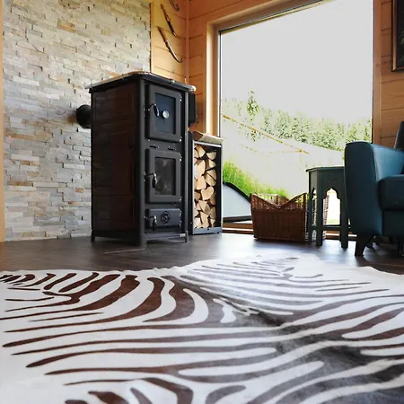 Gluehwuermchenhuette Und Romantikhuette * Раттен