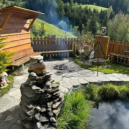 Gluehwuermchenhuette Und Romantikhuette * Раттен