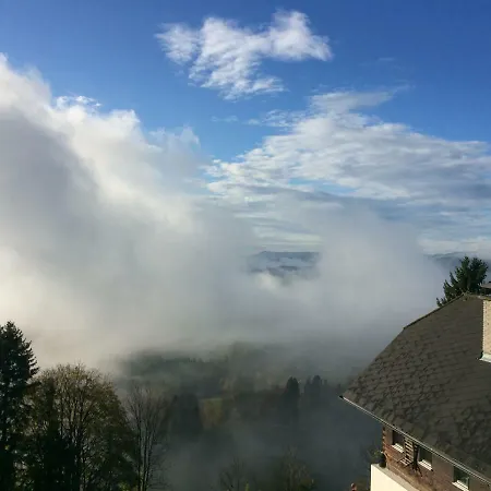Gluehwuermchenhuette *