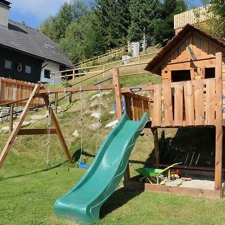 Glühwürmchenhütte