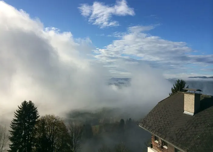 Gluehwuermchenhuette Und Romantikhuette *