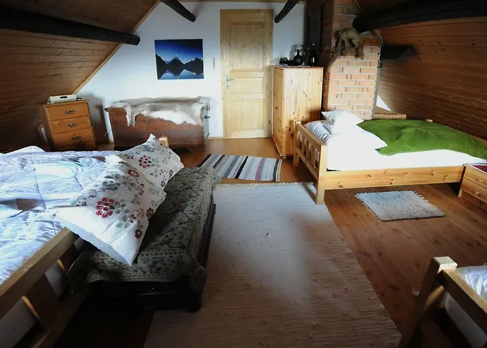 Gluehwuermchenhuette Und Romantikhuette راتتن