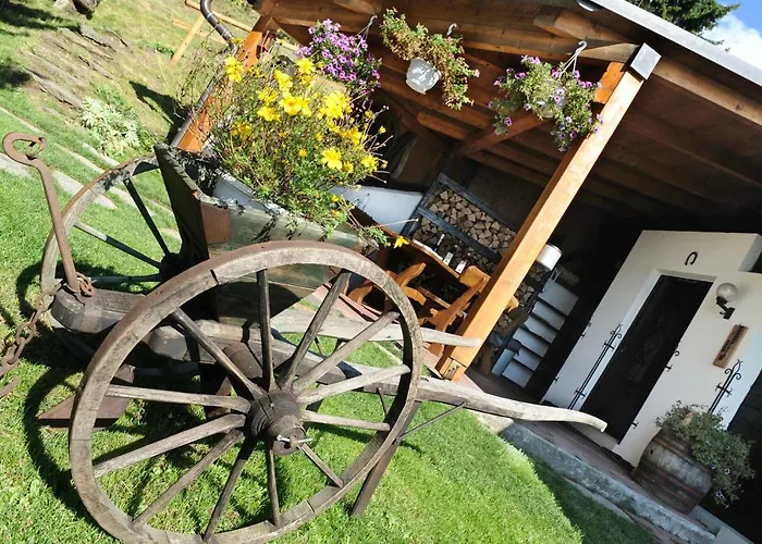 Gluehwuermchenhuette Und Romantikhuette Раттен