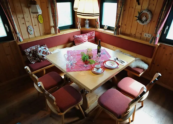 Gluehwuermchenhuette Und Romantikhuette * راتتن