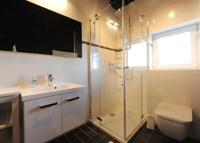 Gluehwuermchenhuette Und Romantikhuette Шале *